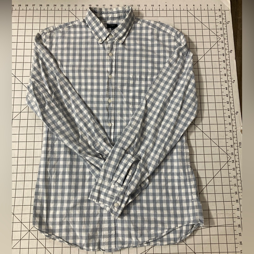 J. Crew Men’s Size LT‎ Button Down Shirt